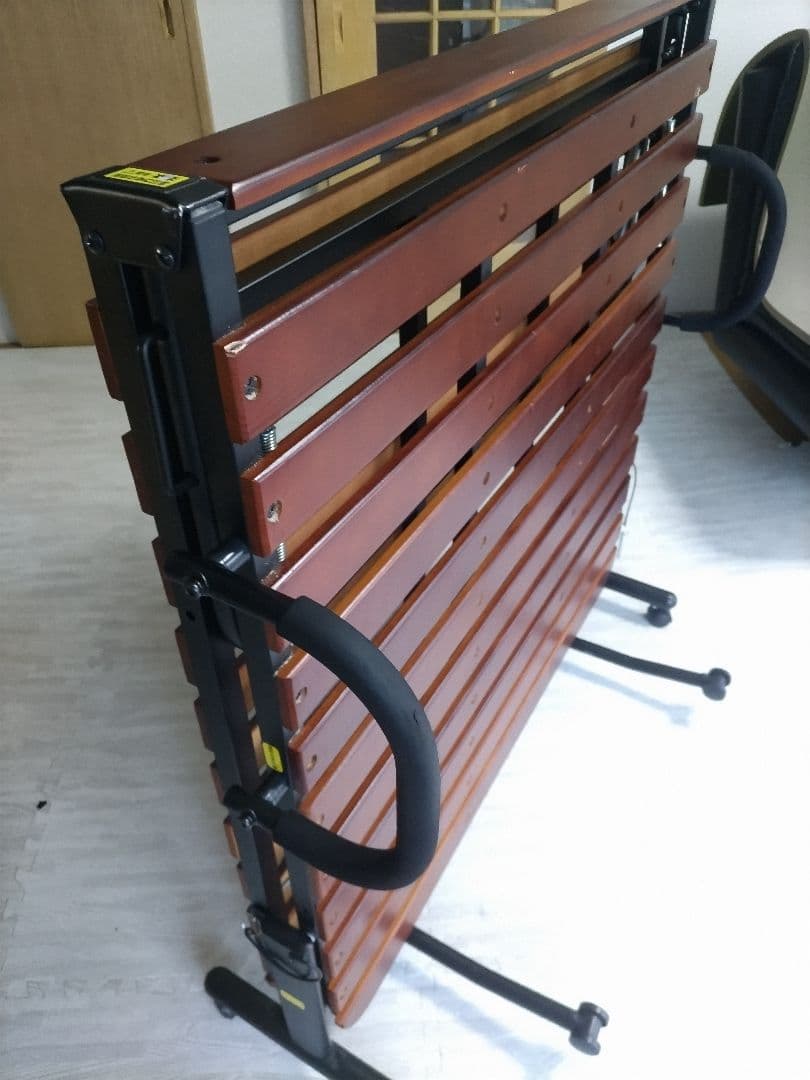 新春セール！札幌市近郊の方限定！送料無料！高脚折り畳みシングルすのこベッド