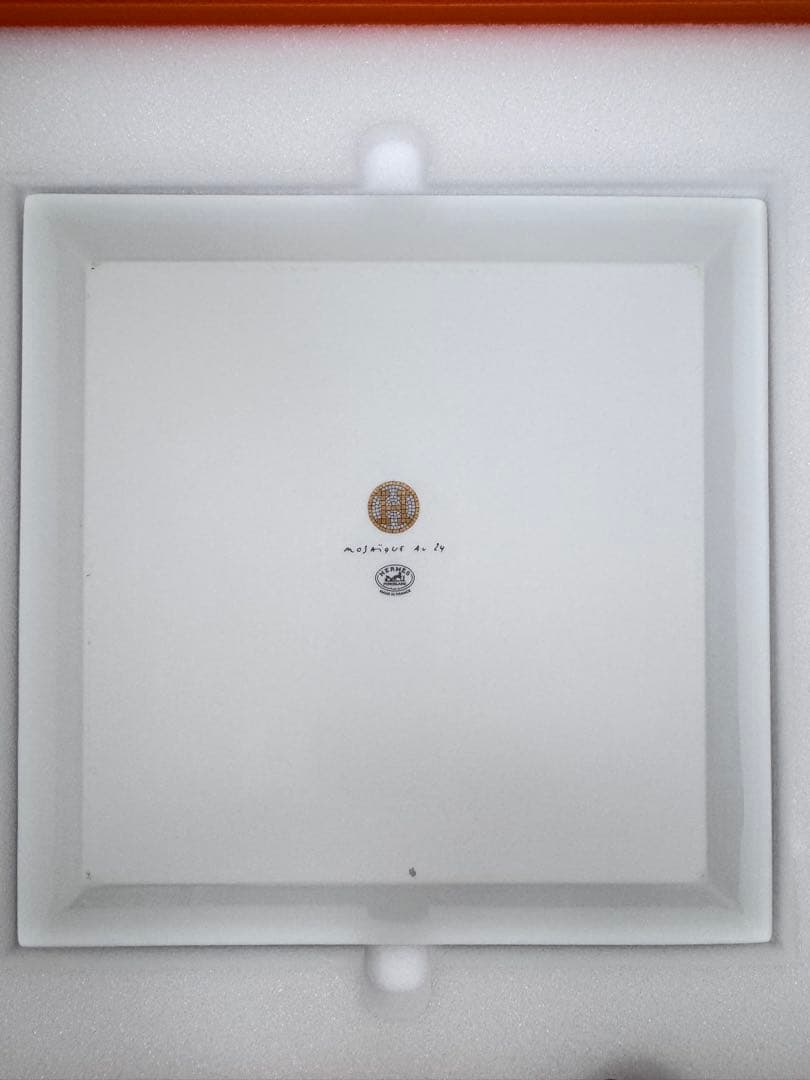 HERMES★ プチカレ No5＜モザイク 24＞ ゴールド 正方形　23cm