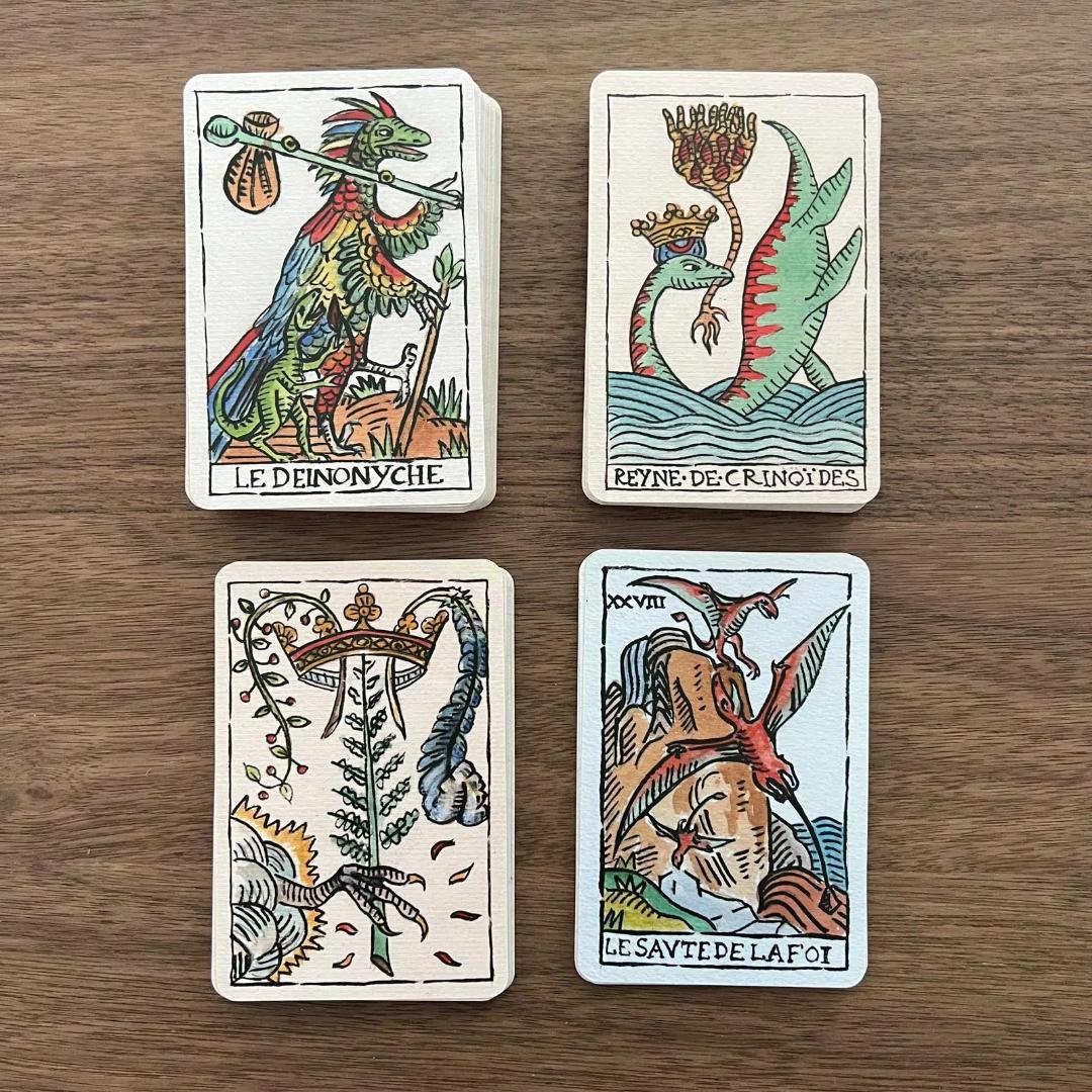 【正規品タロットカード】超貴重デッキ✨入手困難品✨マルセイユ版初の恐竜タロット