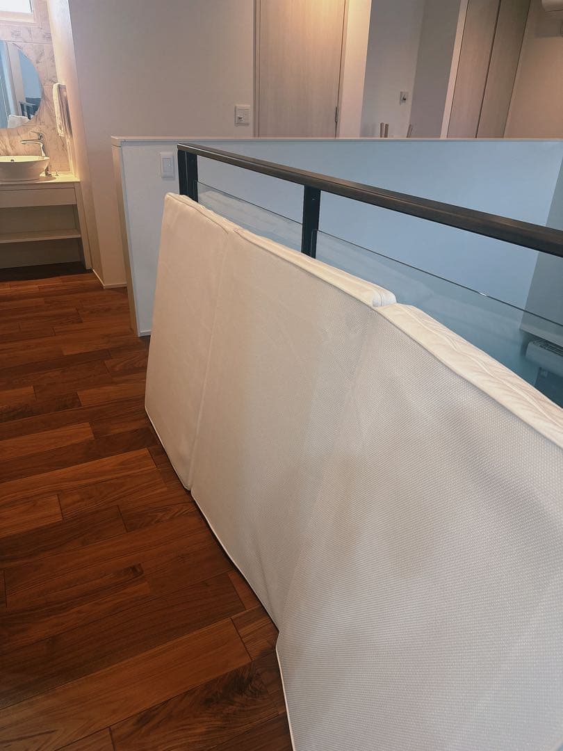 アイリスオーヤマ エアリーマットレス 三つ折り　厚さ9cm シングル