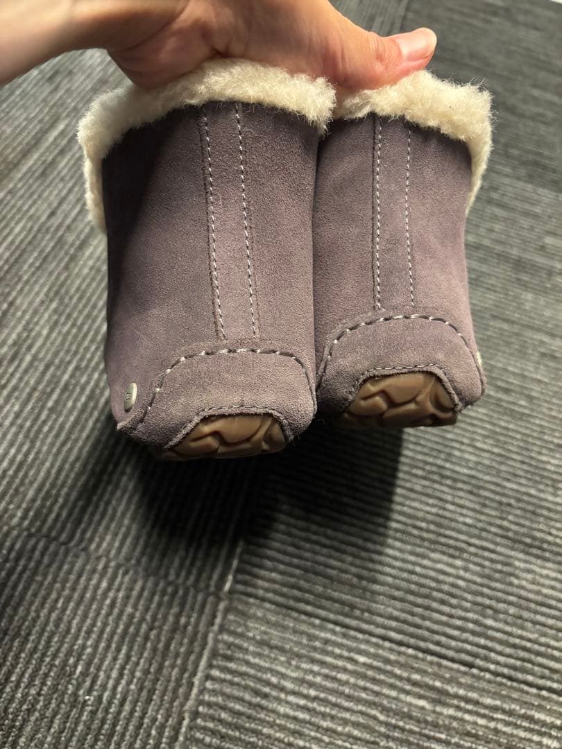 UGG アレーナ25センチ