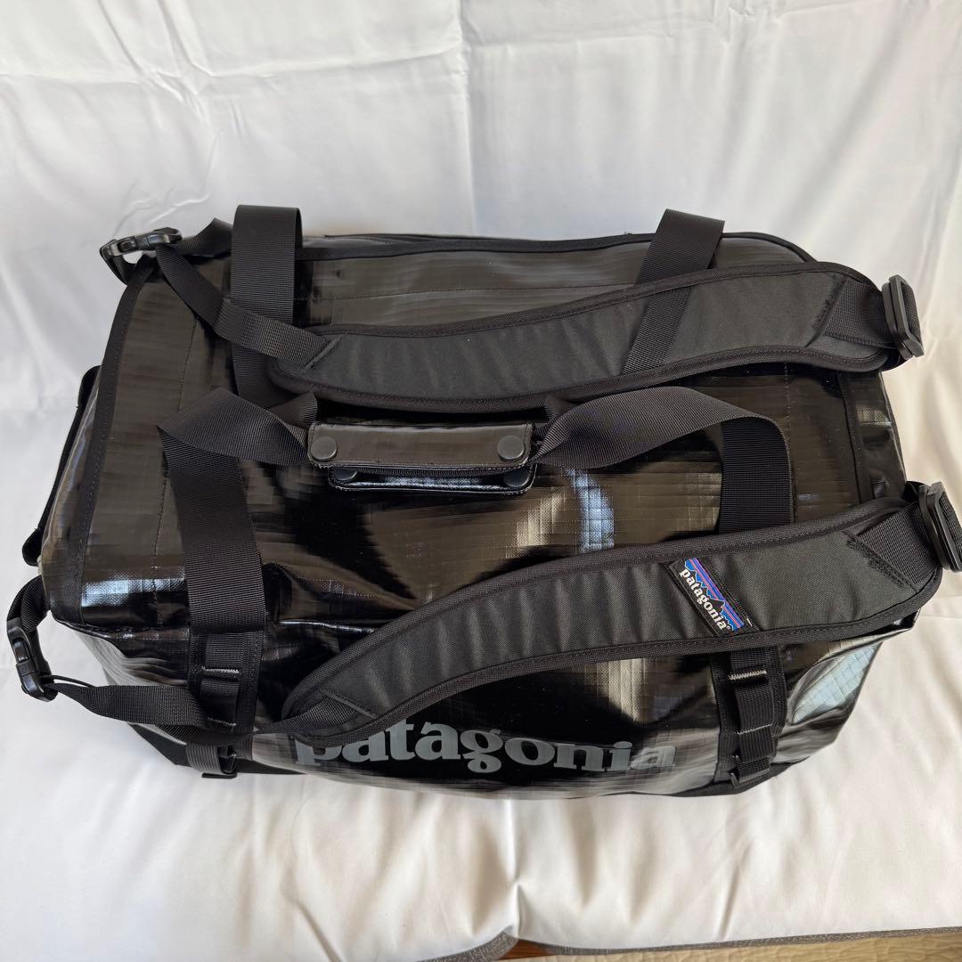 【極美品】patagonia ブラックホール ダッフル 40L ブラック　廃盤