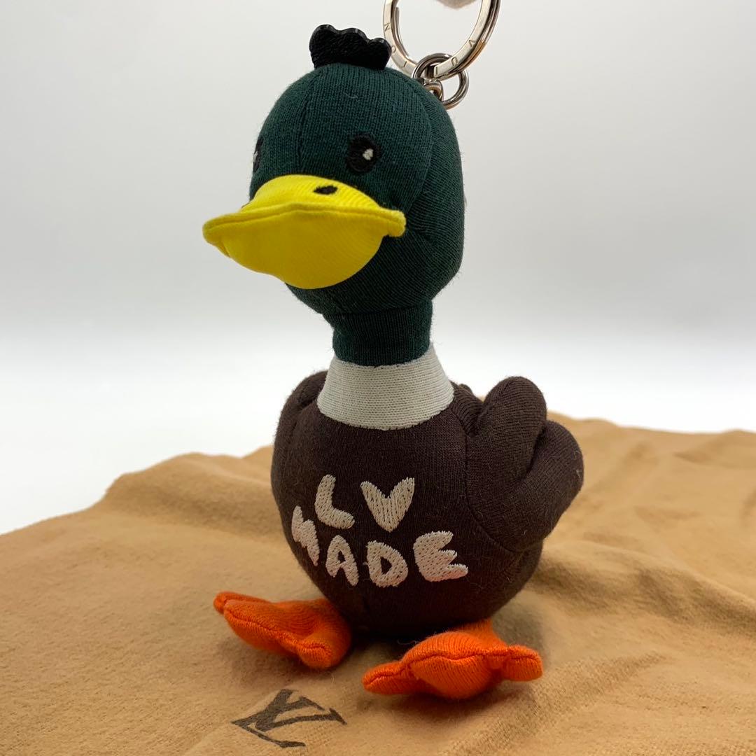 ［美品］ルイヴィトン × NIGOコラボ　バッグチャーム ポルトクレ　ダック