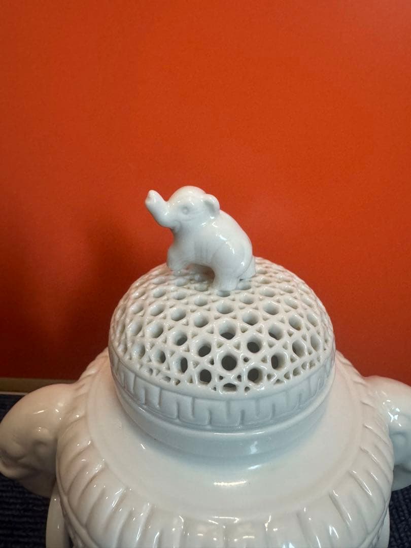 1900 有田焼　景泉作　白磁　象　透かし彫　香炉