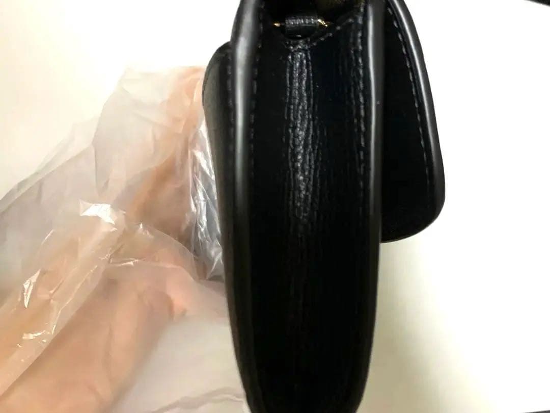 【新品】kate spade　ショルダーウォレット　財布　ショルダー付　2way