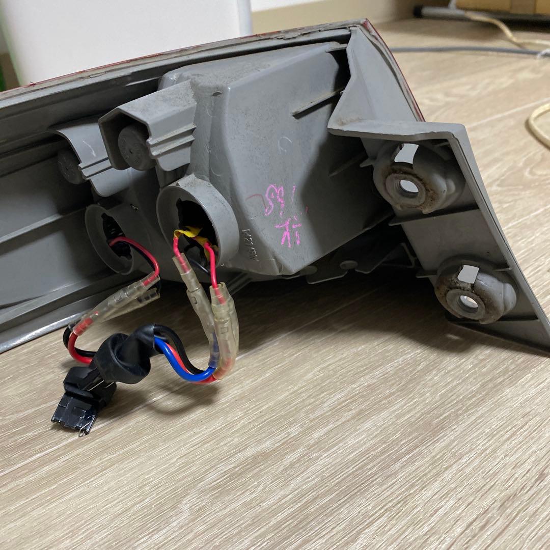 rb3オデッセイ　テールランプ社外