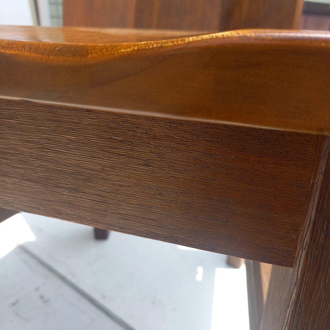 ダイニングチェア　無垢材背もたれ付き