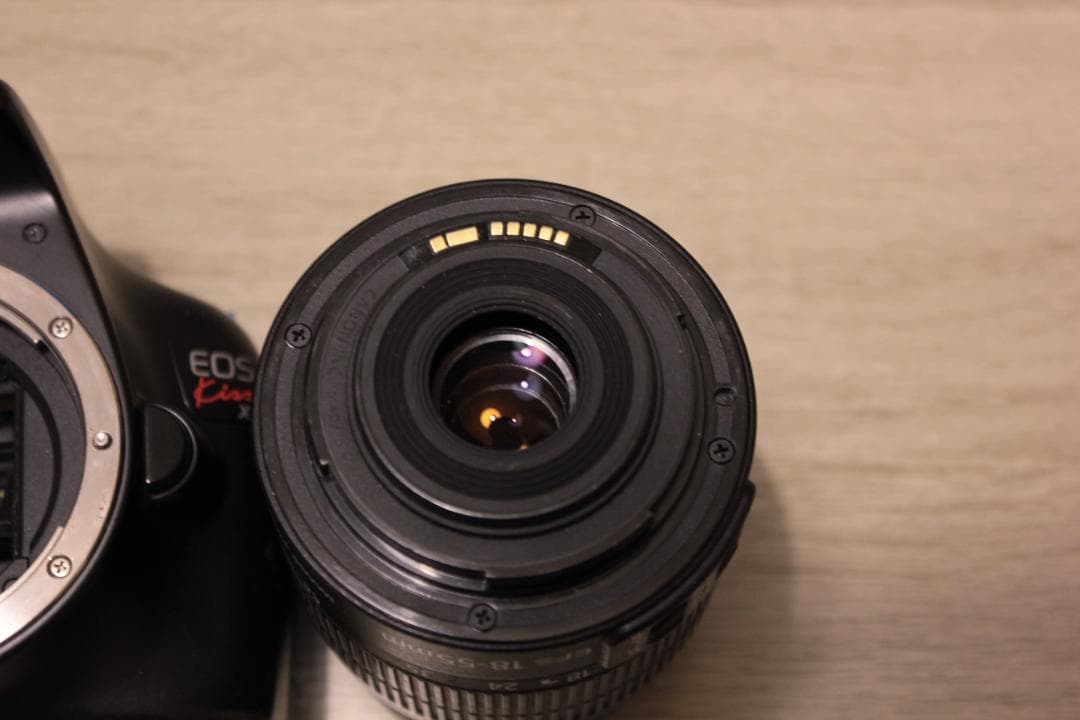 Canon KISS X50 一眼レフカメラ 手振補正、レンズ￼(18-55m)