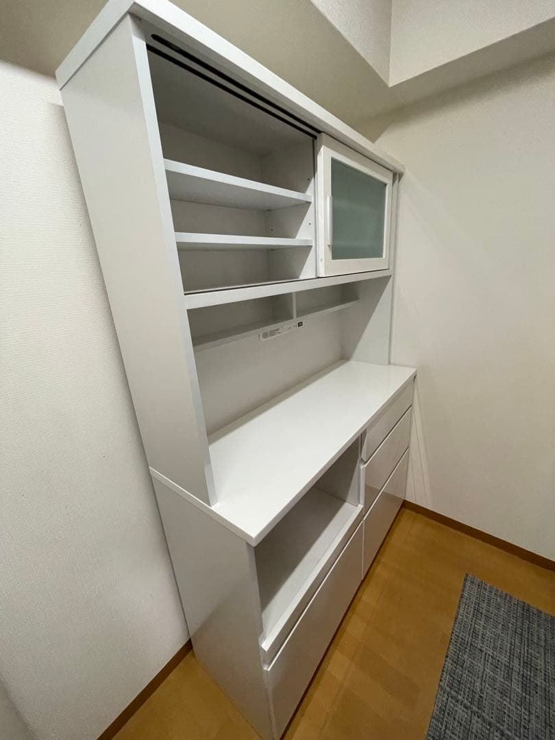 【美品】ニトリ 鏡面仕様 キッチンボード 引戸タイプ (幅120cm WH)