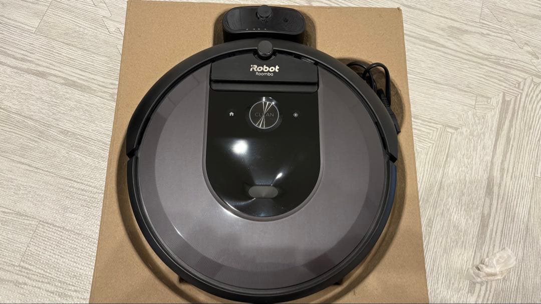 iRobot Roomba i7 本体 充電ドック付き （i715060）