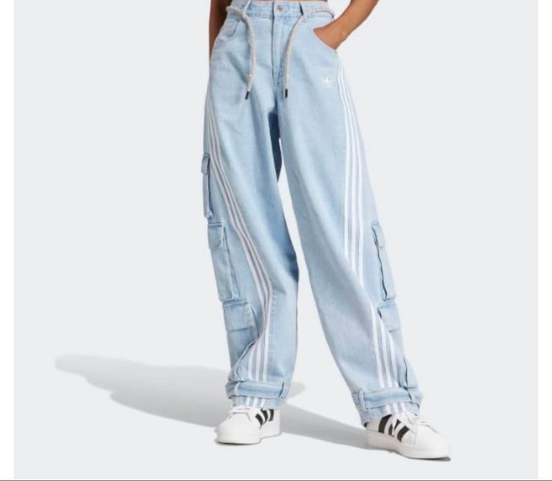 adidasデニムカーゴパンツ