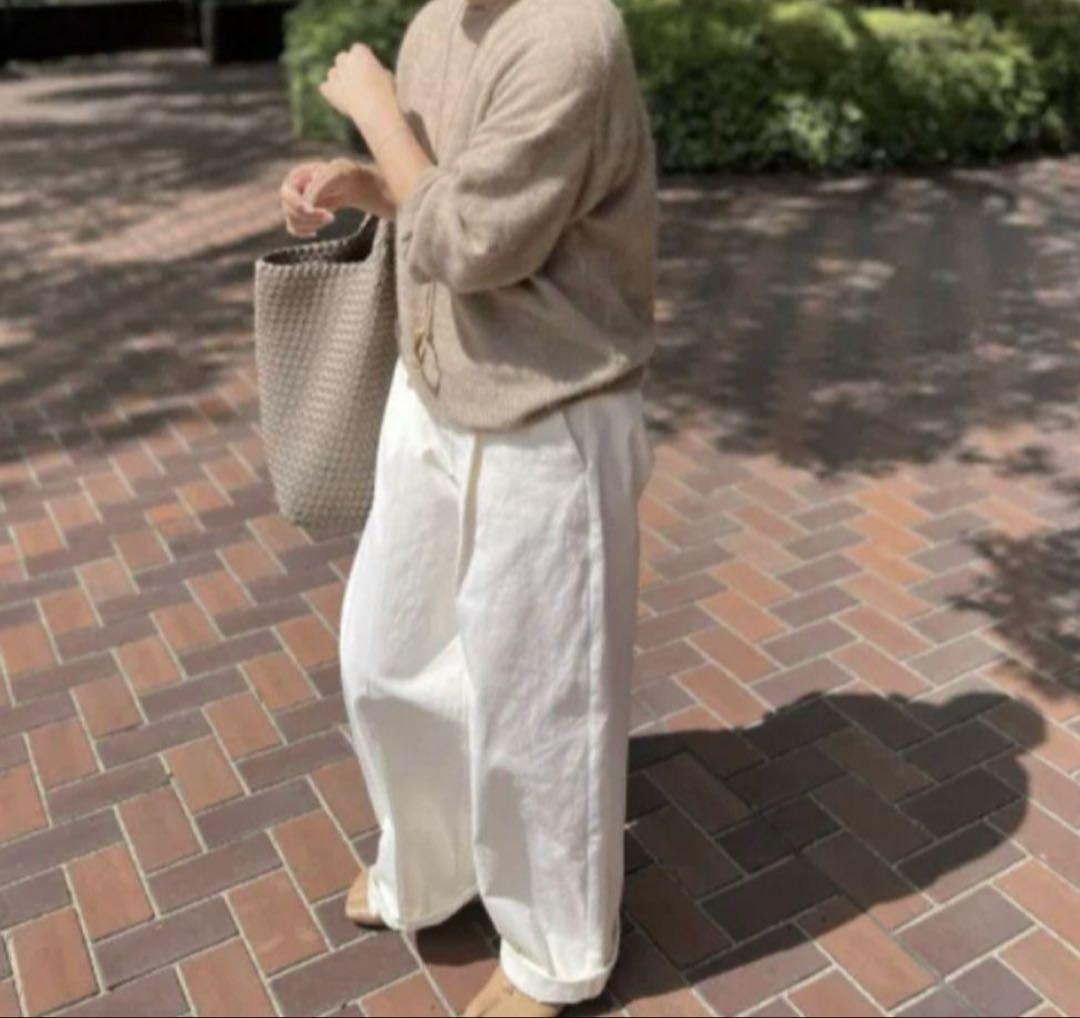 julynine チノパン　アッシュホワイト　ジュライナイン　Ｍサイズ