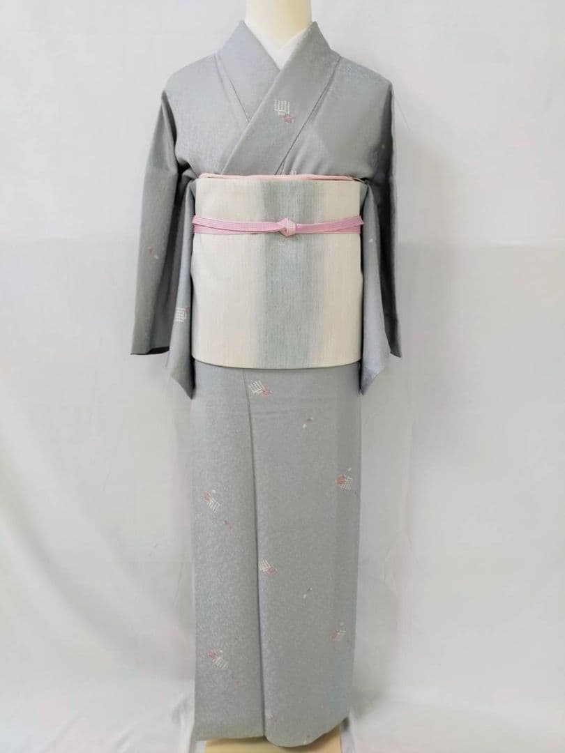 美品 正絹袷 友禅小紋 源氏香 飛び柄 ライトグレー 上品小紋