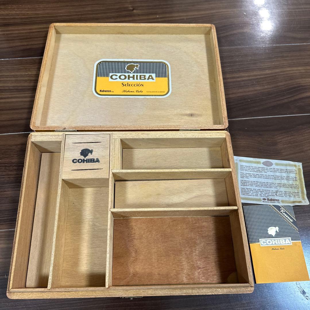 COHIBA 葉巻木箱（空箱)