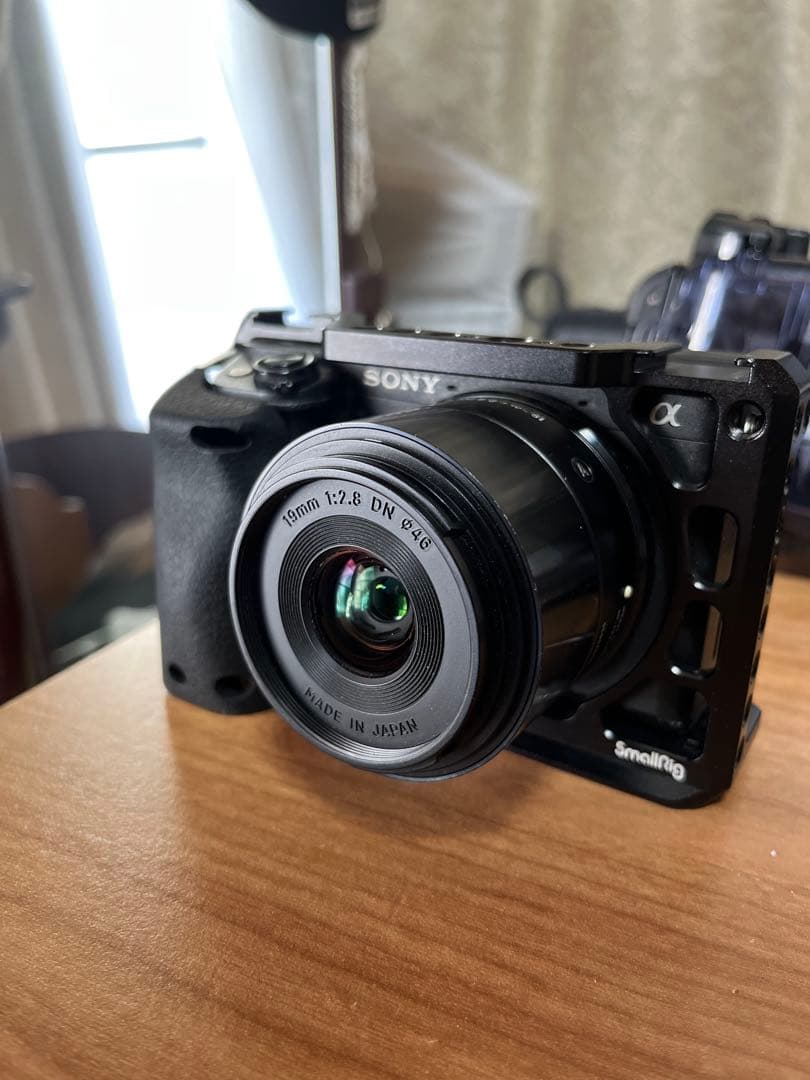 SONY α6400 + Sigma 19mm f2.8 + 水中ケージ