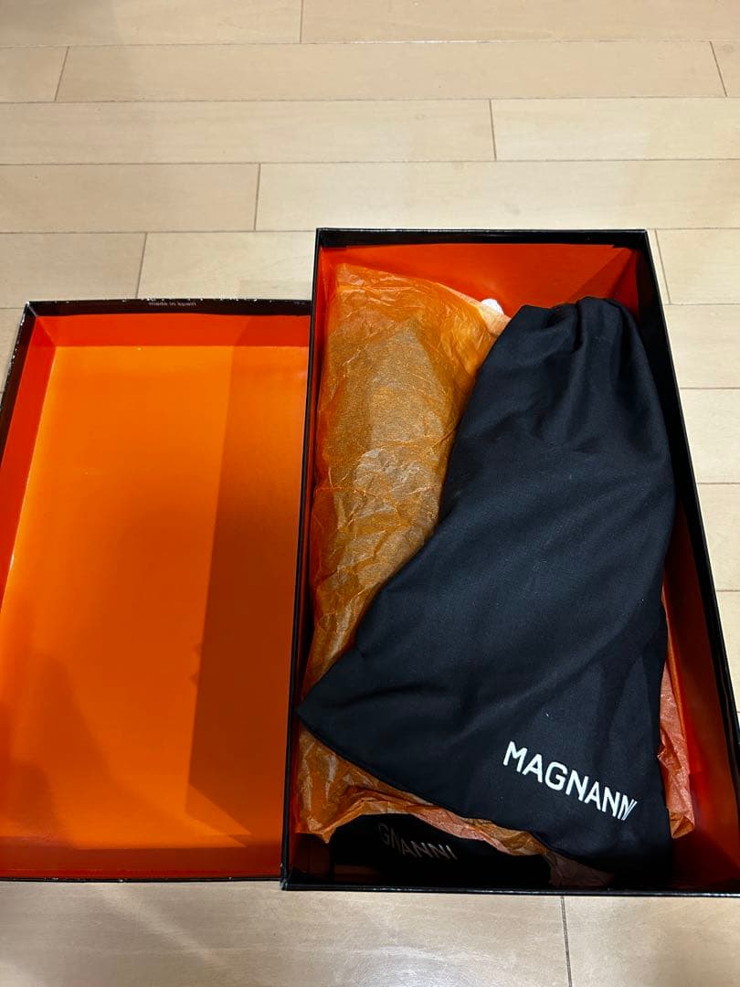 ♡ MAGNANNI 42 ブラック タッセルローファー♡