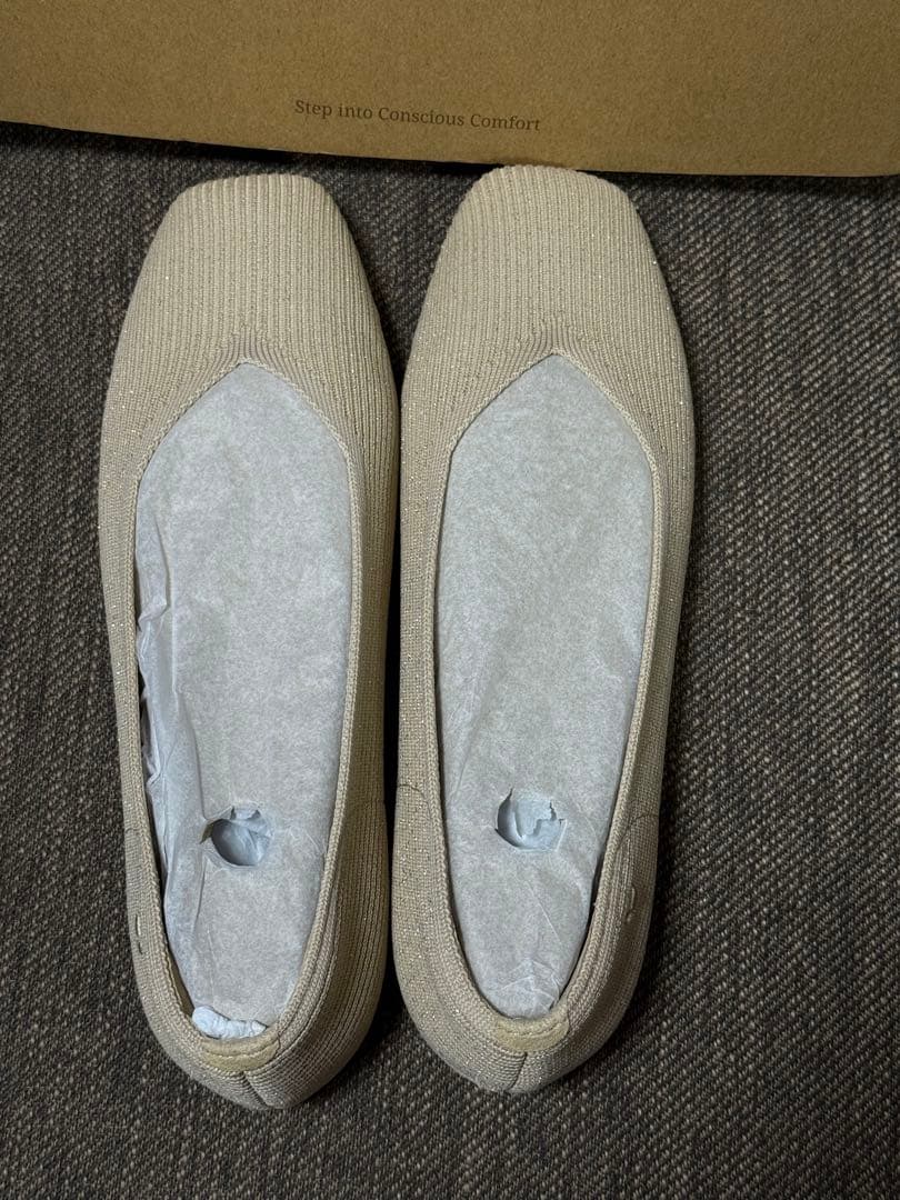 VIVAIAフラットシューズ　ゴールドラメ　41