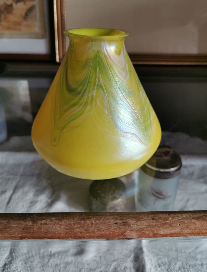 ランプシェイドのみ：アンティーク 玉虫黄色&翠&乳白&桜 ファブリル系虹彩ガラス