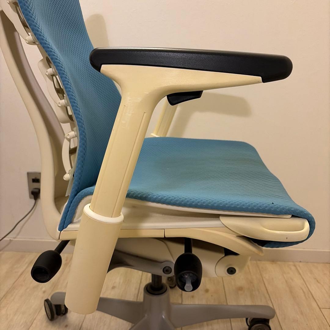 ハーマンミラー、エンボディチェア