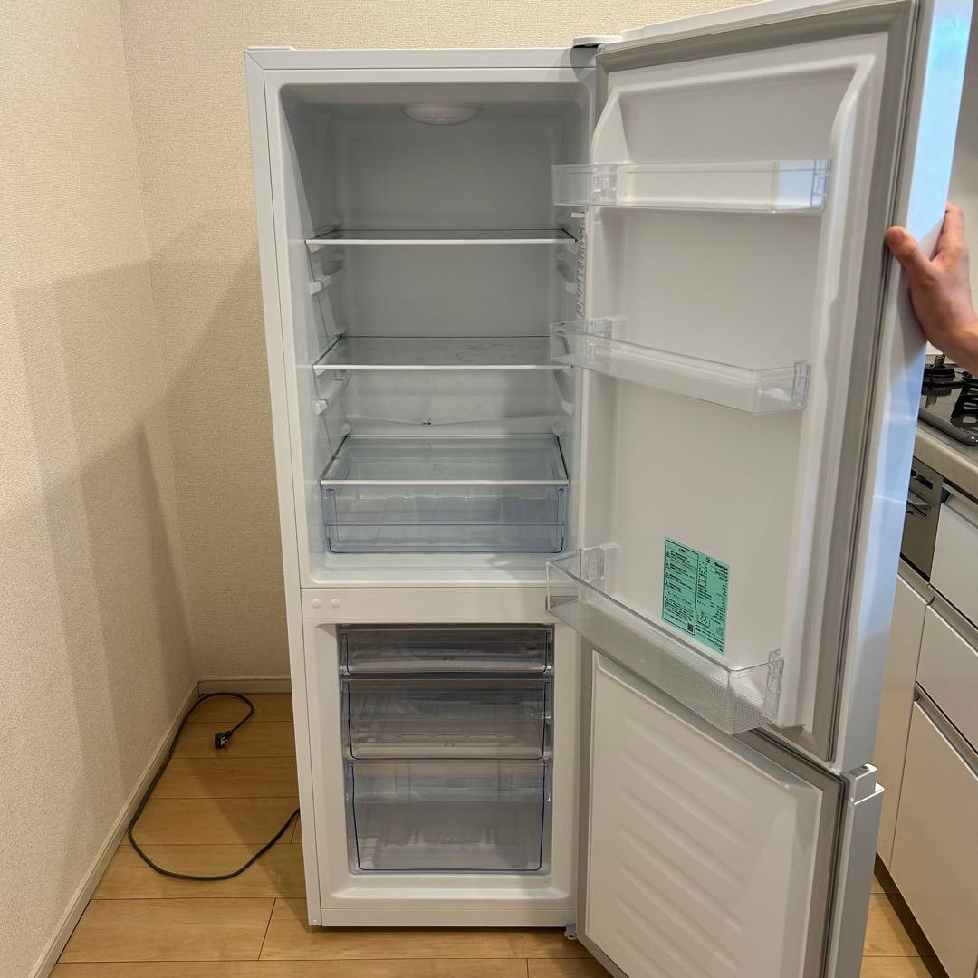 Hisense冷蔵庫　2ドア　175L　静音　右開き【美品】