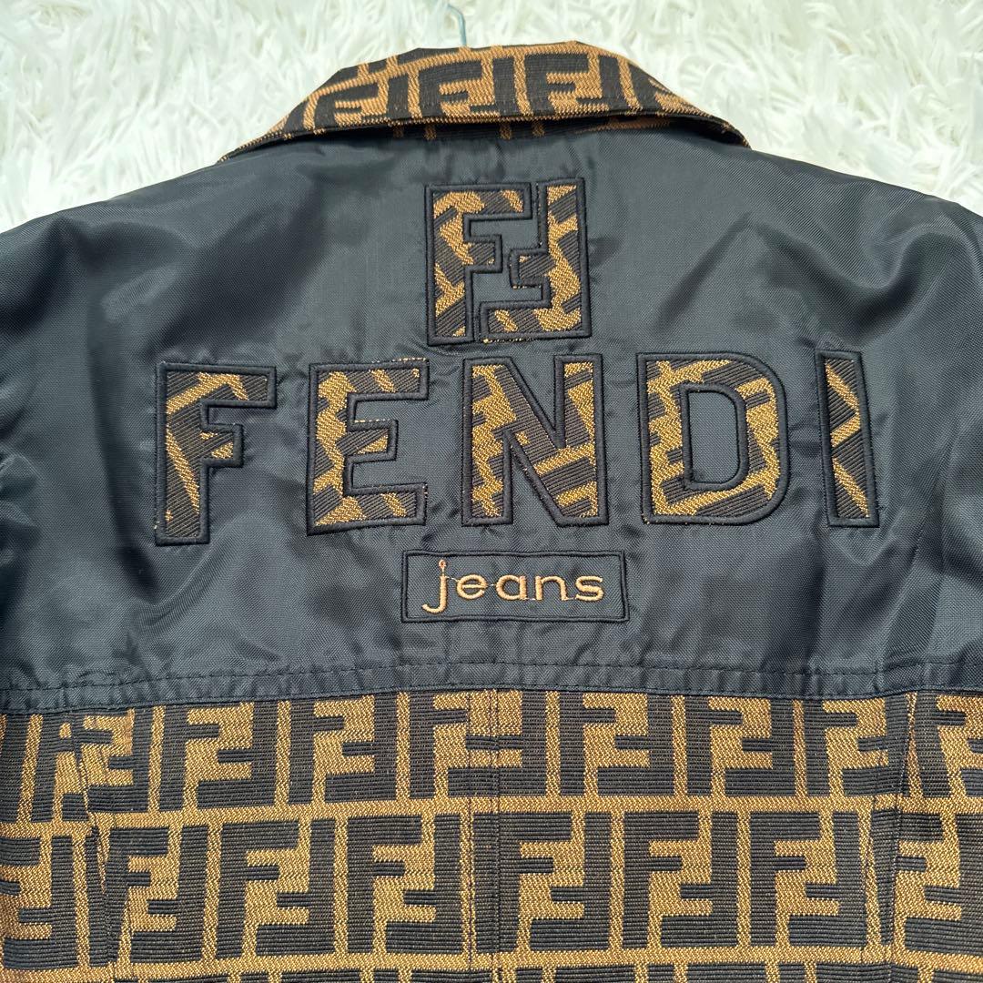 【極美品】FENDI ズッカ柄バックロゴジャケット