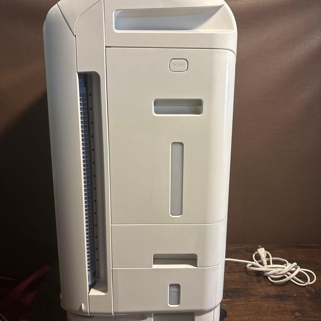 ダイキン 加湿ストリーマ空気清浄機 MCZ70U