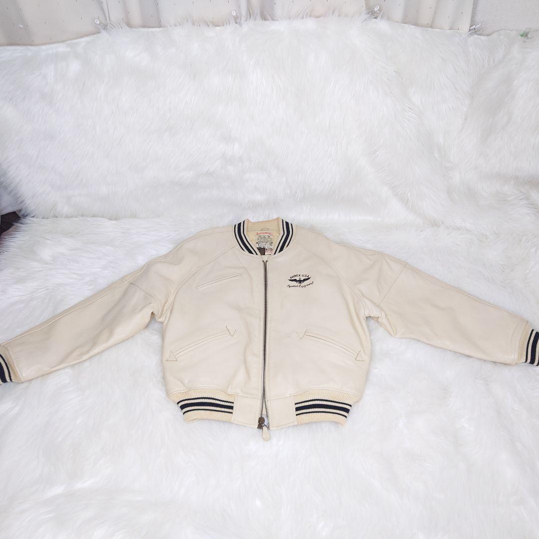 【希少】AVIREX 革製スタジャン