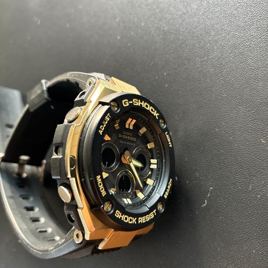 G-SHOCK 腕時計 gst-300w1A9JF ブラック/ゴールド