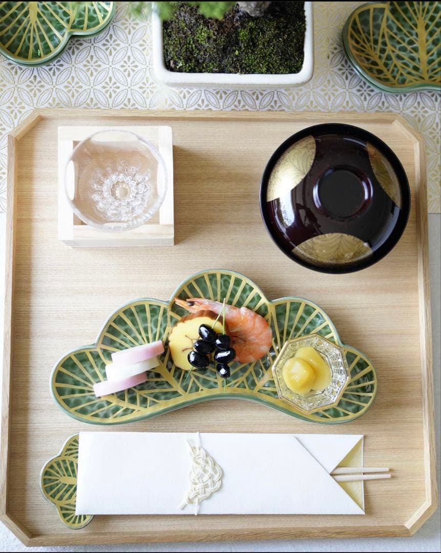 smile☺︎ご依頼品　有田焼　幸楽窯　錦金松葉形前菜皿　茶緑金　5点セット