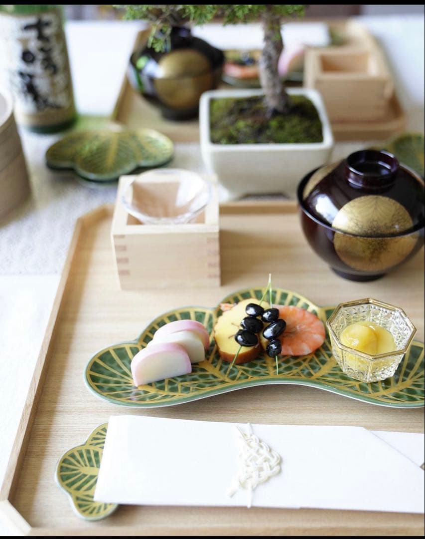 smile☺︎ご依頼品　有田焼　幸楽窯　錦金松葉形前菜皿　茶緑金　5点セット