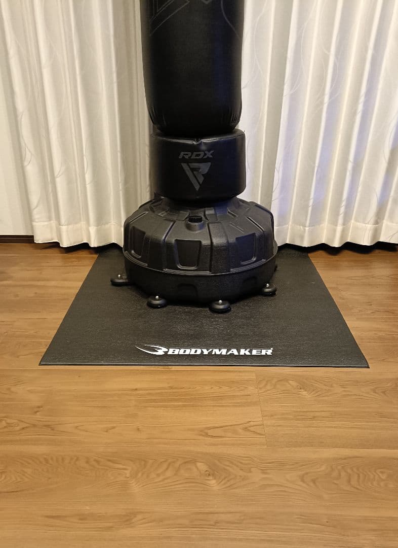RDX 自立式サンドバッグ ブラック ボディメーカーのマット付き