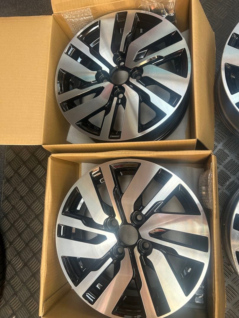 ルーミー タンク トール 純正アルミホイール