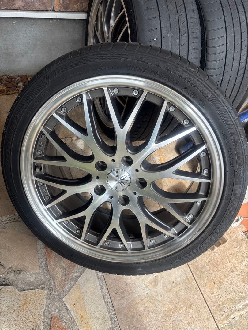 18インチ ロクサーニ、アルミホイールセット 多スポーク