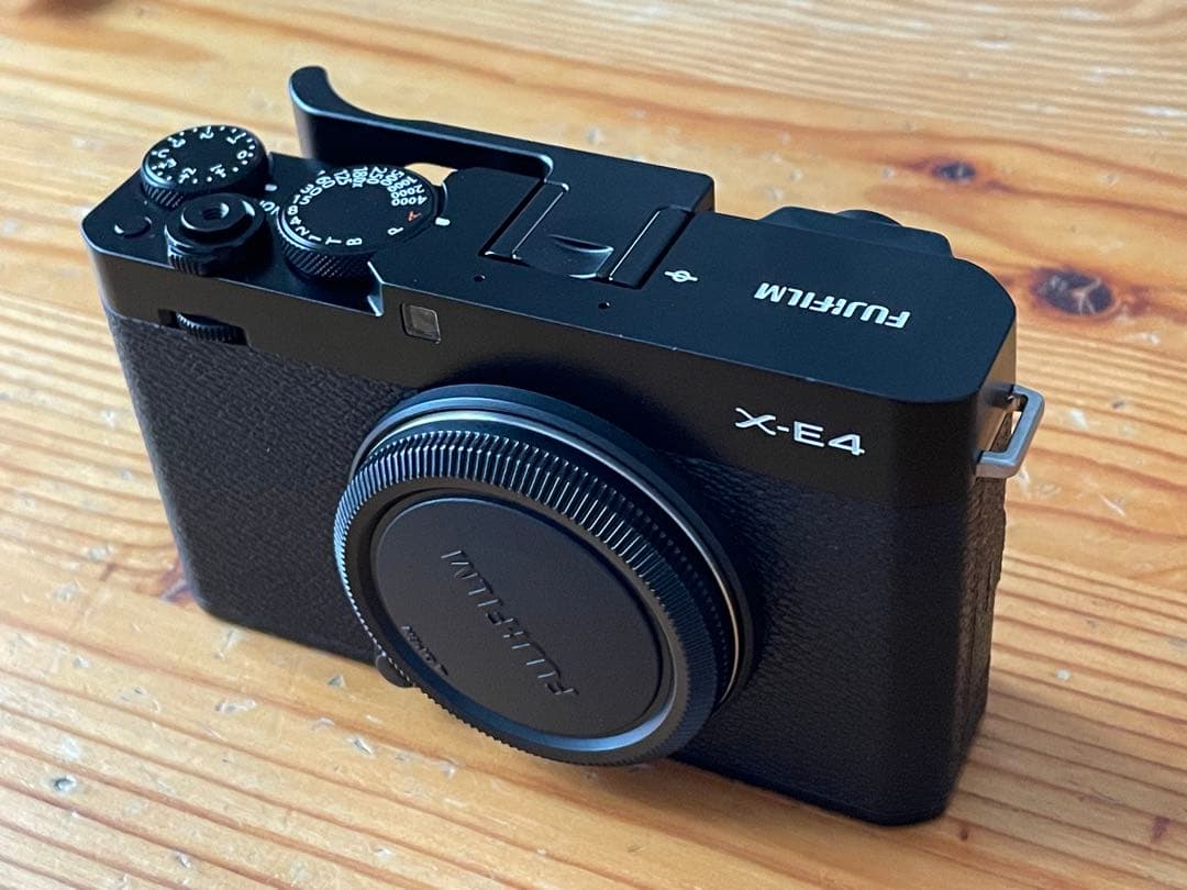 【美品】FUJIFILM X-E4 ボディ