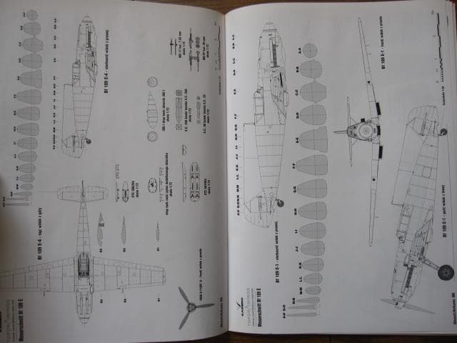 洋書 Messerschmitt Bf 109 E (Top Drawings)