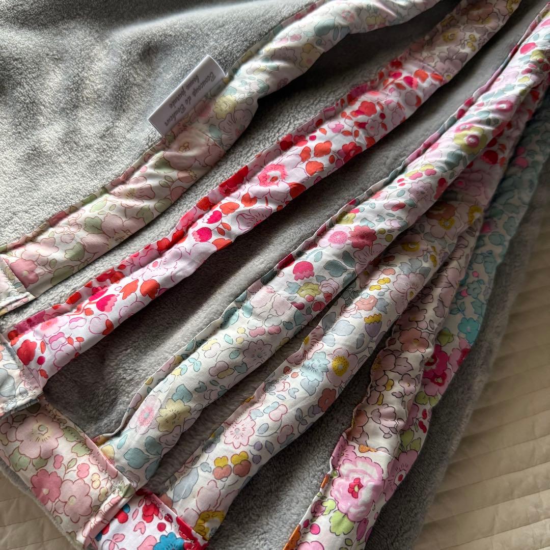 もかちゃん様❤オーダーページ　ハンドメイド　リバティ　毛布　ブランケット