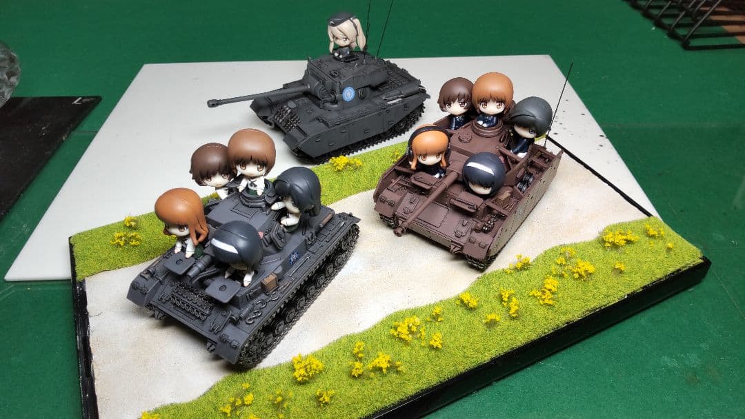 ガルパン1/35 大洗学園車庫 ジオラマ 問い合わせ分