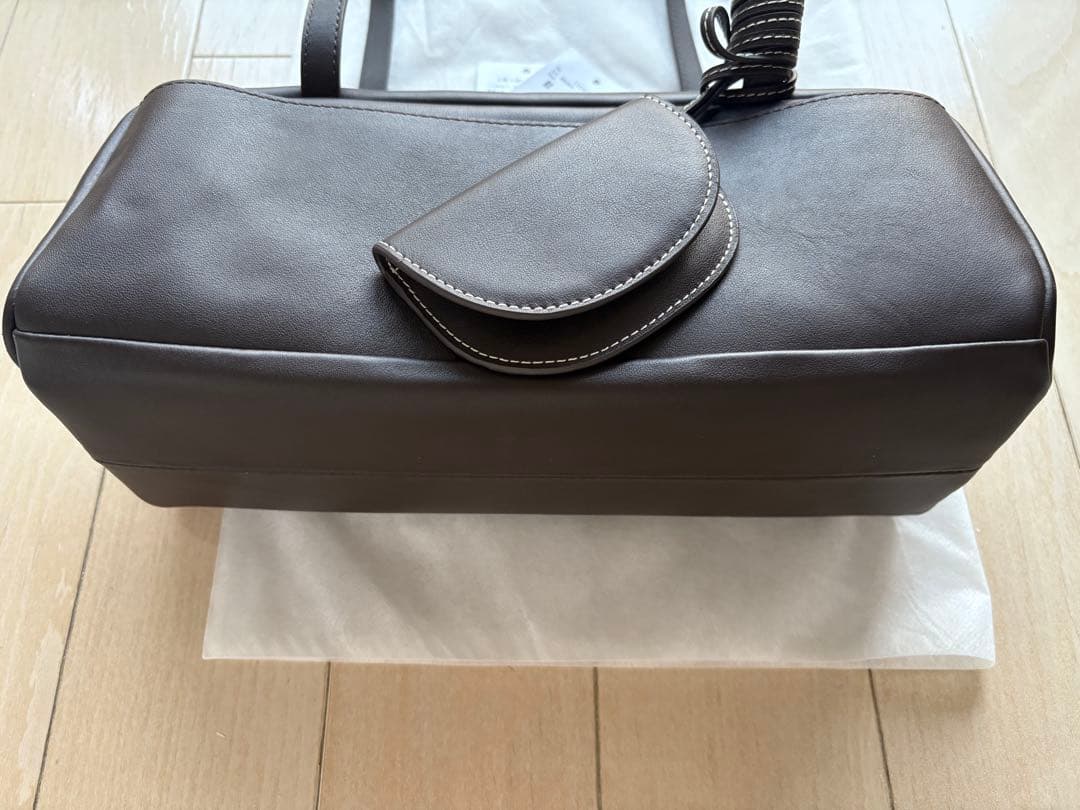 【2/9まで限定値下】ETRE tokyo オープンポケットレザーボストン