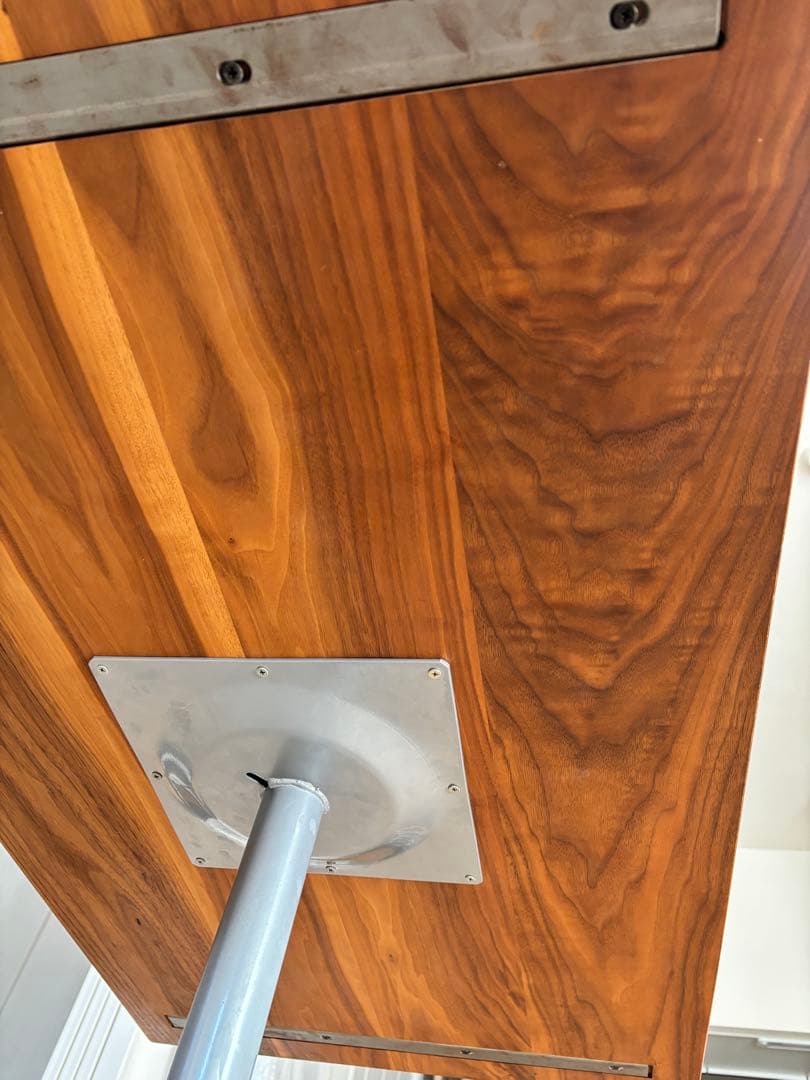 D&DEPARTMENTオリジナルカフェテーブルX脚