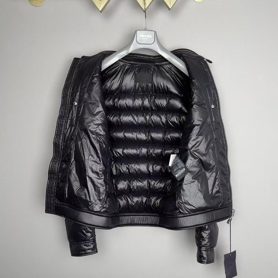 極美品黒 ナイロン ダウンジャケット~~~