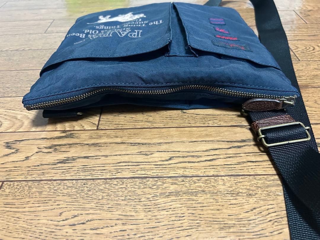 【美品】PAPAS サコッシュ ネイビー サイ ロゴ