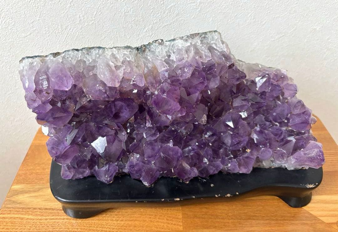 SALE✩.*˚天然石 水晶 アメジスト クラスター 原石 3.5kg 台座付き