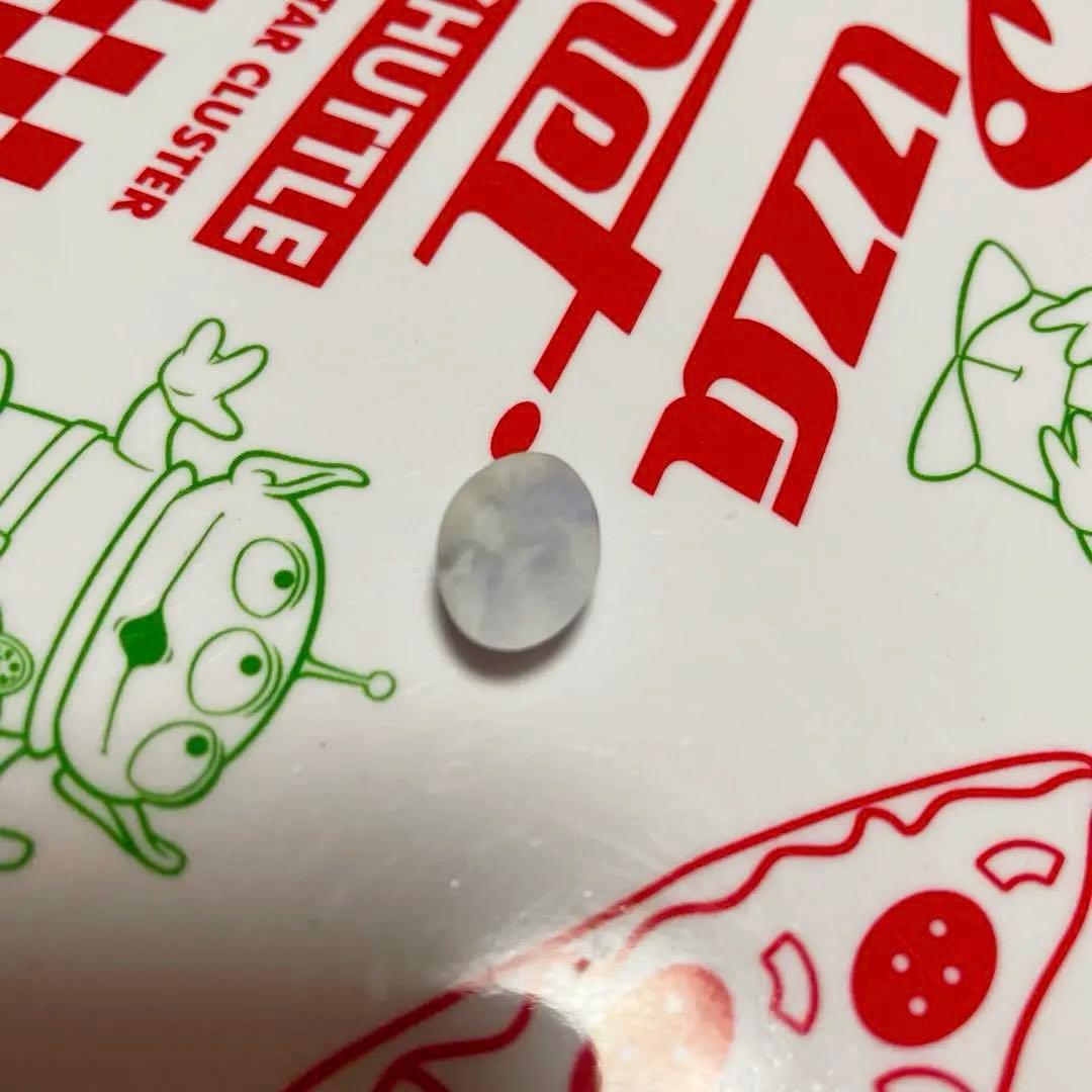 糸魚川産　ラベンダーヒスイ　ルース