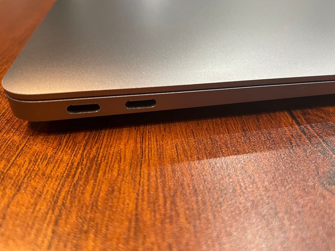 MacBook Air M1スペースグレイ+ LOE 覗き見防止保護フィルム