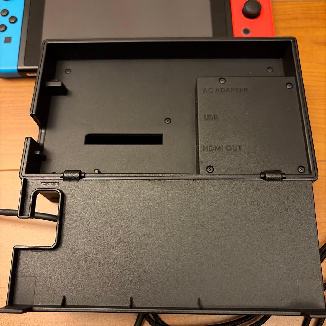 Nintendo Switch 本体＋付属品　値下げ不可