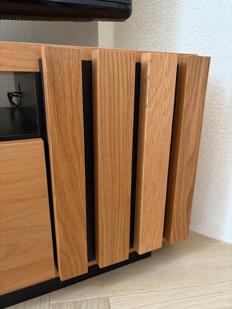 コーナーテレビ台　天然木　扉付き収納