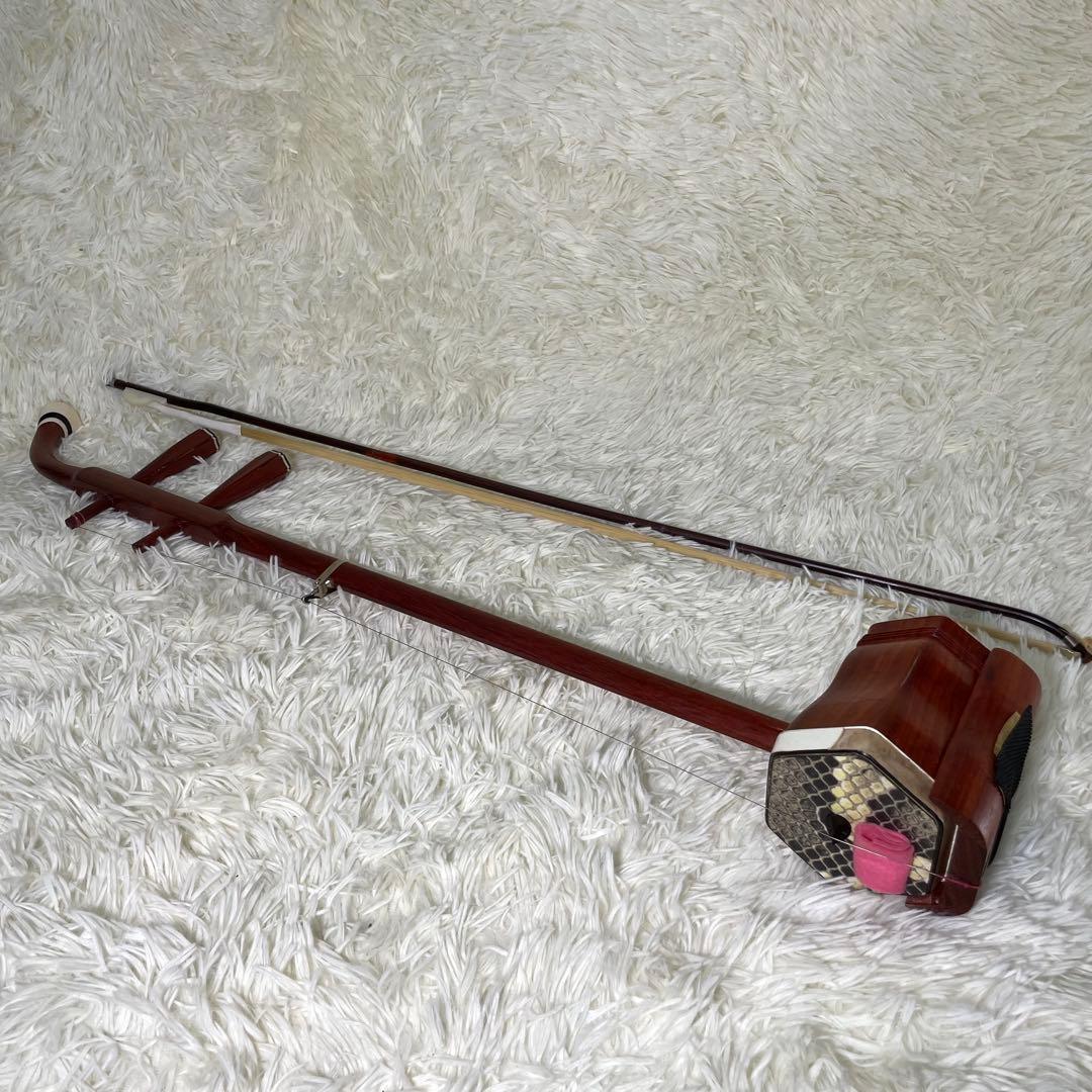 二胡弦楽器　付属品多数