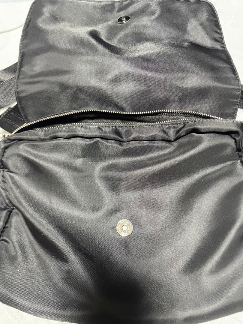 『REFLEM/レフレム』ロゴチャーム付きボディバッグ/ボディBAG