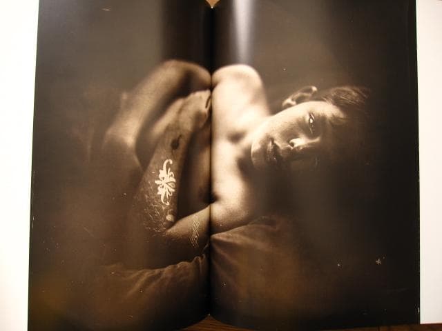 アート・デザイン・音楽 Jacqueline Roberts: Nebula