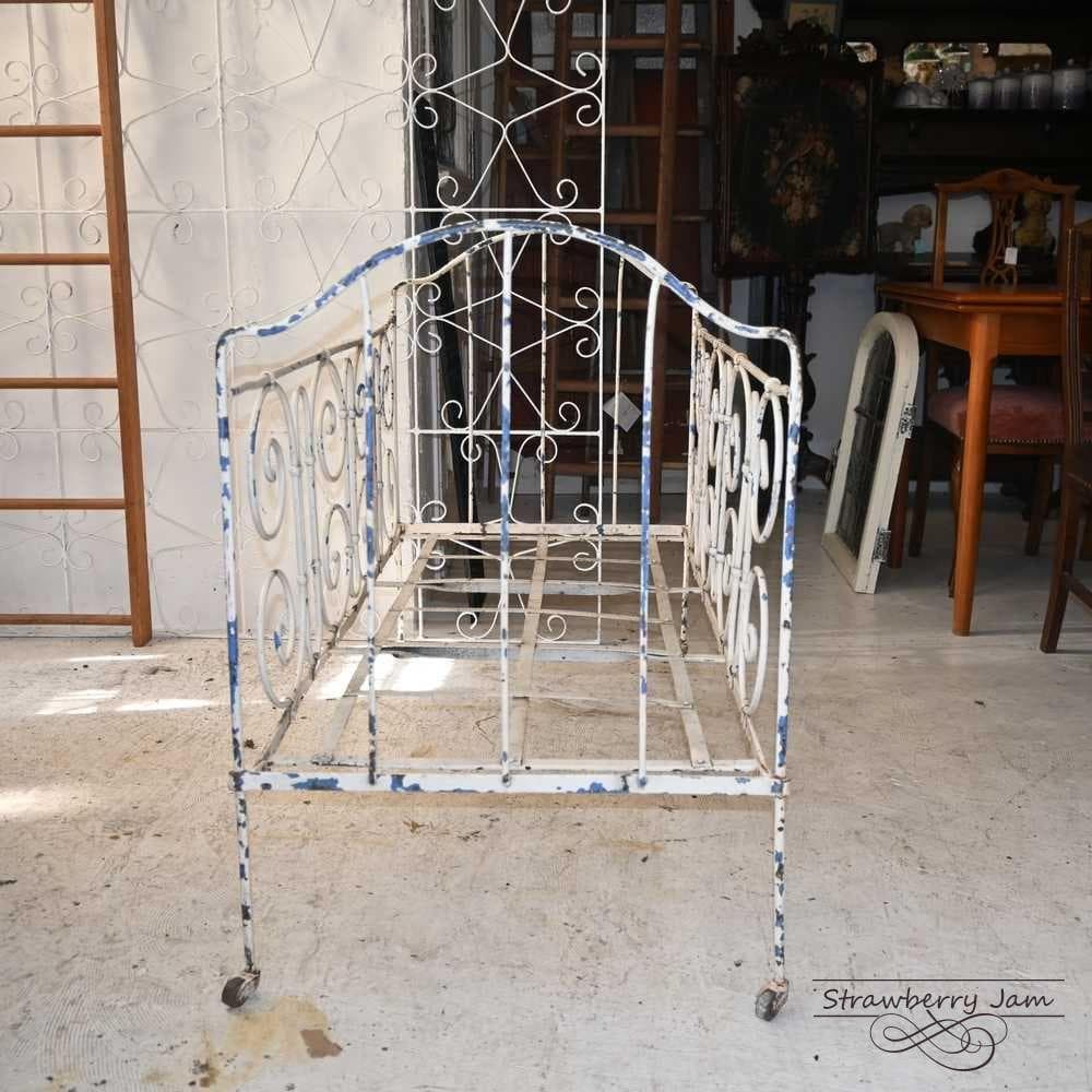 L3710-90 フランスアンティーク アイアン ガーデニング ベビーベット